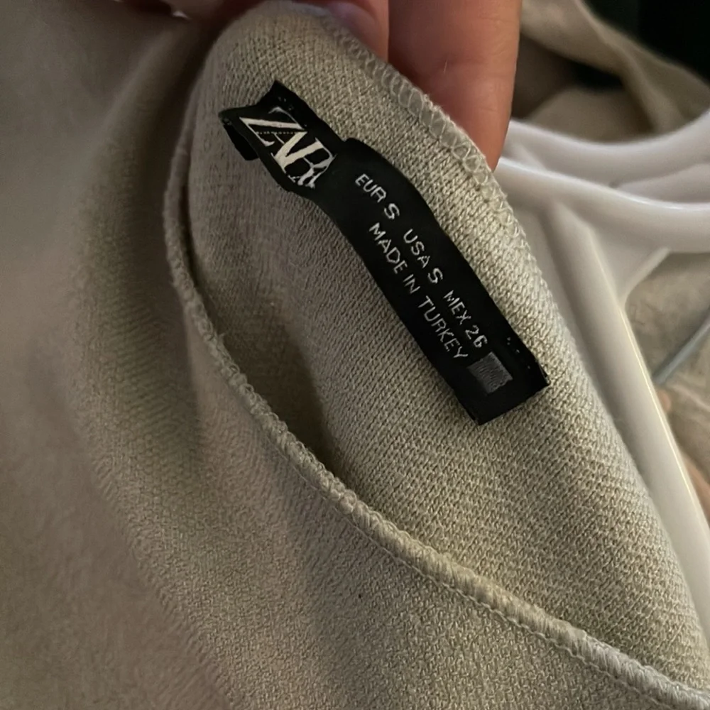 Mini dress - Picture 2 of 2